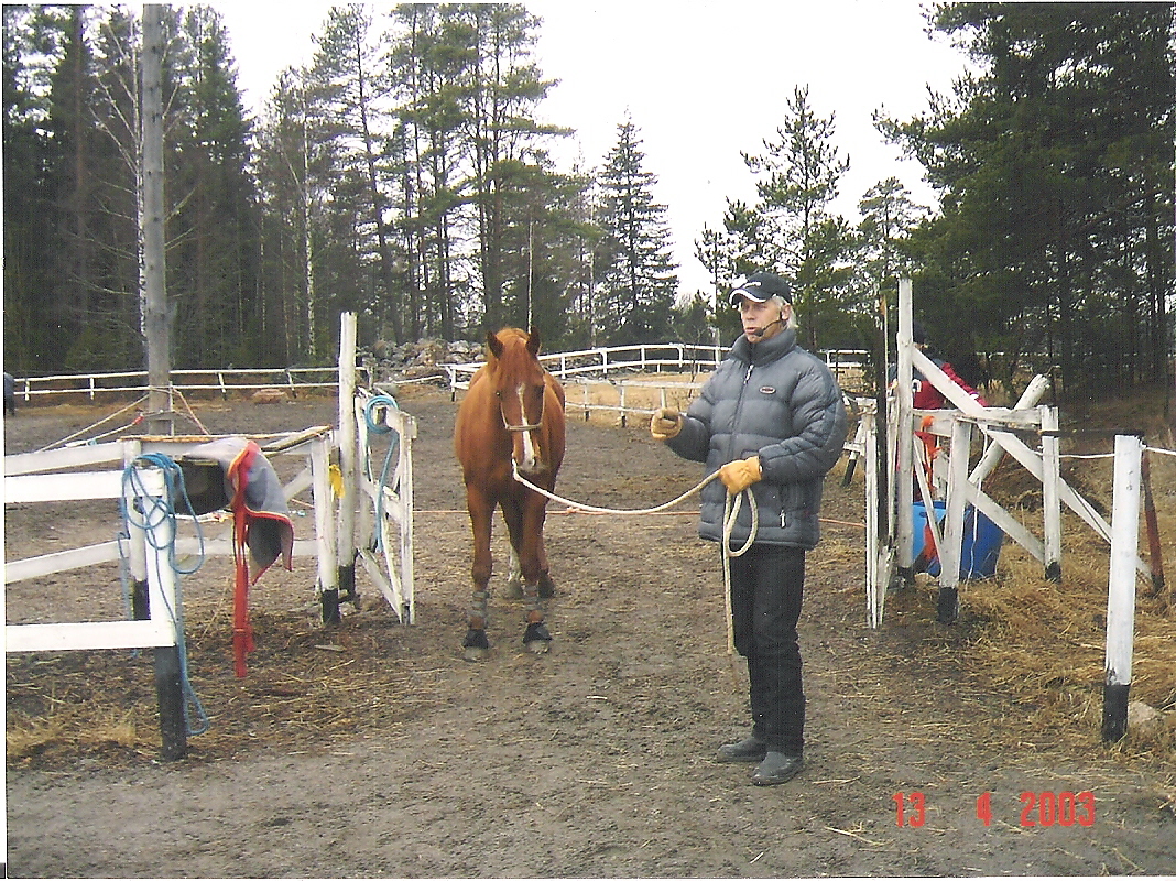 Hevoskuiskaaja Kari Vepsä ja Betti v. 2003